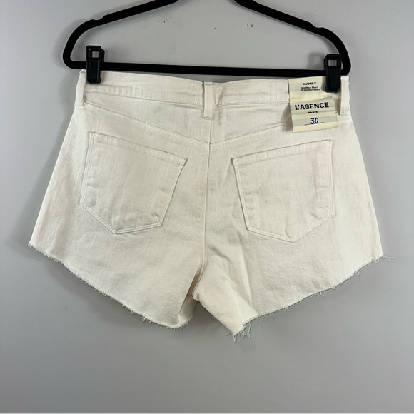 L’AGENCE Audrey Mid Rise Cut Off Shorts in Blanc Size 30 - Picture 6 of 8